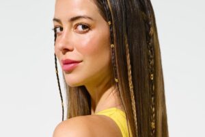 Le produit qu'il vous faut dans votre trousse de toilette si vos cheveux reviennent de la plage comme s'ils avaient vécu trois étés d'affilée