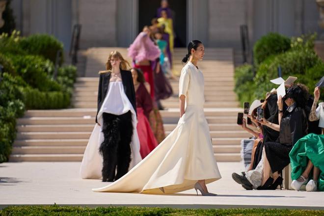Balenciaga Paris haute couture automne - hiver 26-27