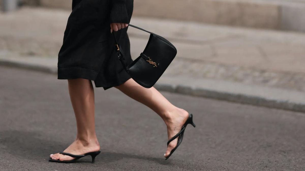 Las chanclas de tacón (sandalias