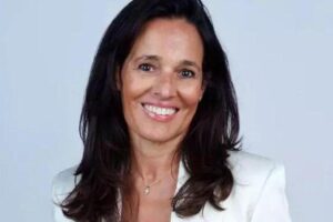 Mª Ángeles de Broto, cosmétologue : « La crème Nivea au flacon bleu n'est pas formulée comme un écran solaire et ne contient pas suffisamment de filtres solaires pour protéger la peau »
