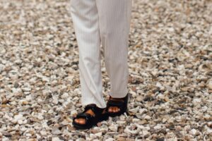 Opportunité aujourd'hui (07/03) chez Lidl : les sandales type Birkenstock qui raflent les soldes chaque été, désormais à 9€ et dans le coloris tendance le plus élégant
