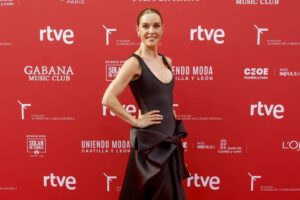 Raquel Sánchez Silva, égérie d'Isabel Sanchís aux Oscars de la Mode Espagnole 2026, « une plateforme pour montrer toute une industrie et tout le travail qui la sous-tend »