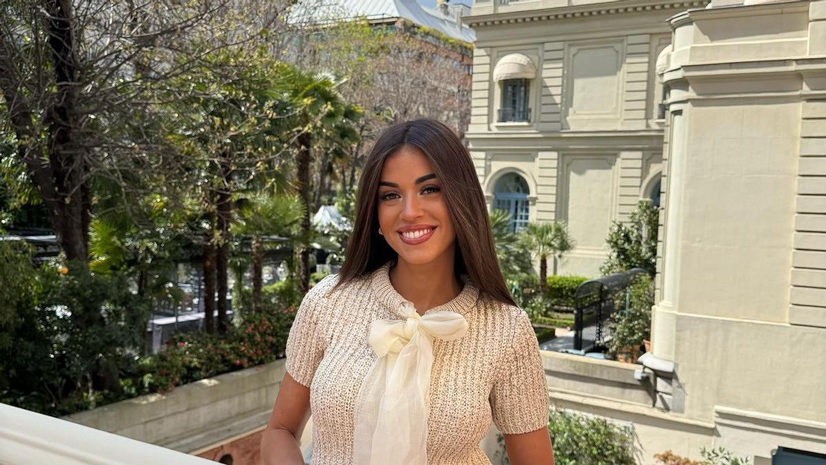 La influencer Rocío Camacho con un look elegante y estival