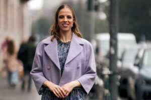Zara propose l'ensemble bohème le plus élégant de l'été : un deux pièces imprimé qui ressemble à une marque de luxe et transforme n'importe quel look de soirée