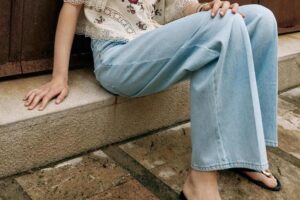 Zara propose les jeans les plus ajustés : ils sont superbes et coûtent moins de 20 euros