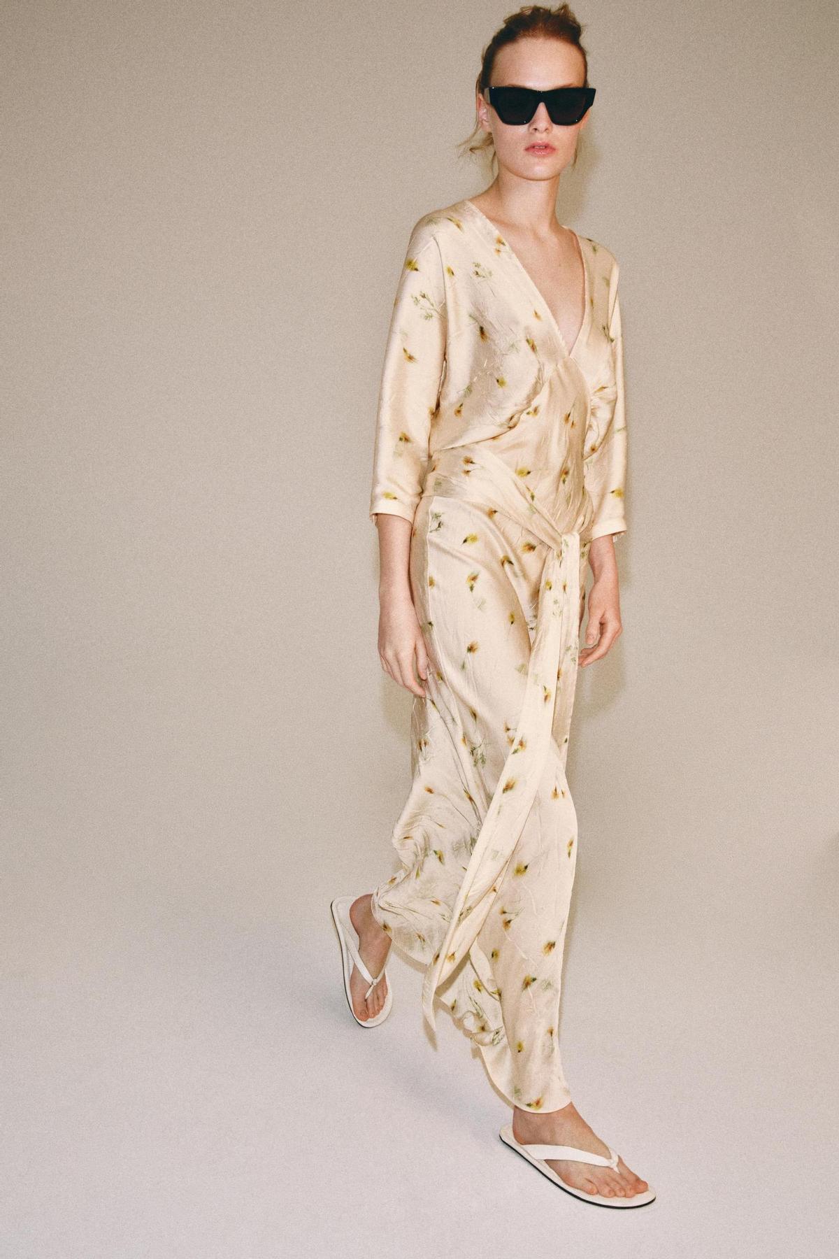 Robe 'bohème' en satin