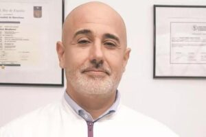 Roger Nebot, pharmacien : « Le Nivea en flacon bleu n'est pas bon comme crème solaire car il ne contient pas de crème solaire, cependant, c'est une excellente option comme crème hydratante »