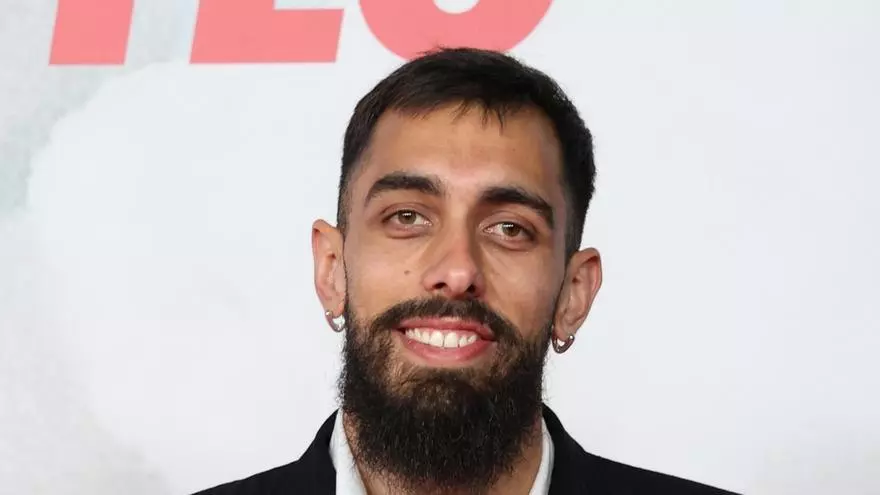 La réflexion de Borja Iglesias (33 ans) sur ses études : "Mes parents ont fait un grand effort pour réaliser mon rêve. Ils m'ont fait confiance en me mettant une valise à la main quand j'avais 14 ans. J'ai fait l'ESO à Valence et le Baccalauréat à Villarreal"