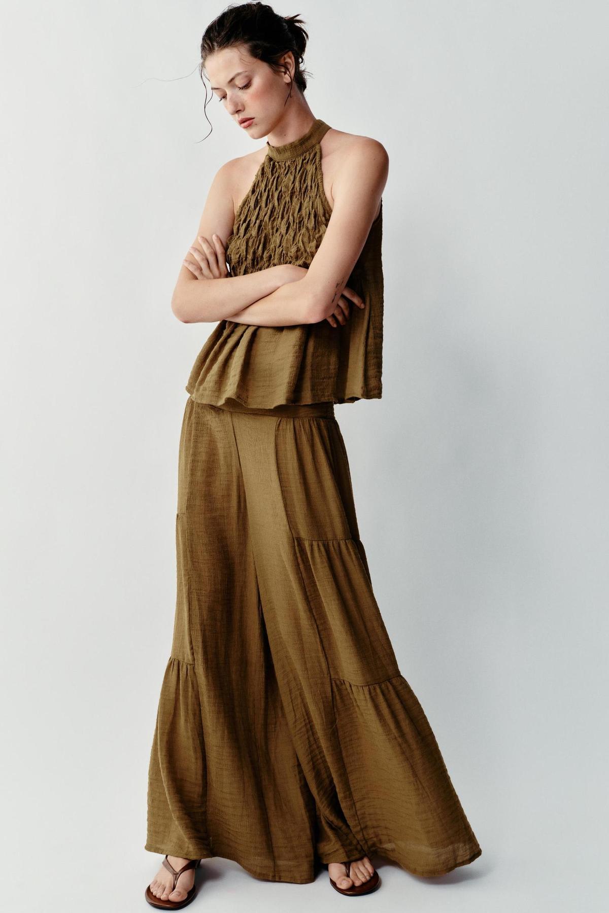 Ensemble haut large froncé et pantalon
