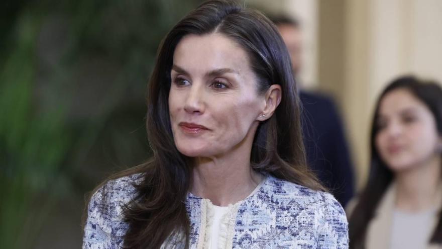 La reine Letizia a créé le look de mi-saison parfait pour le bureau avec une veste Mango d'il y a 13 ans !