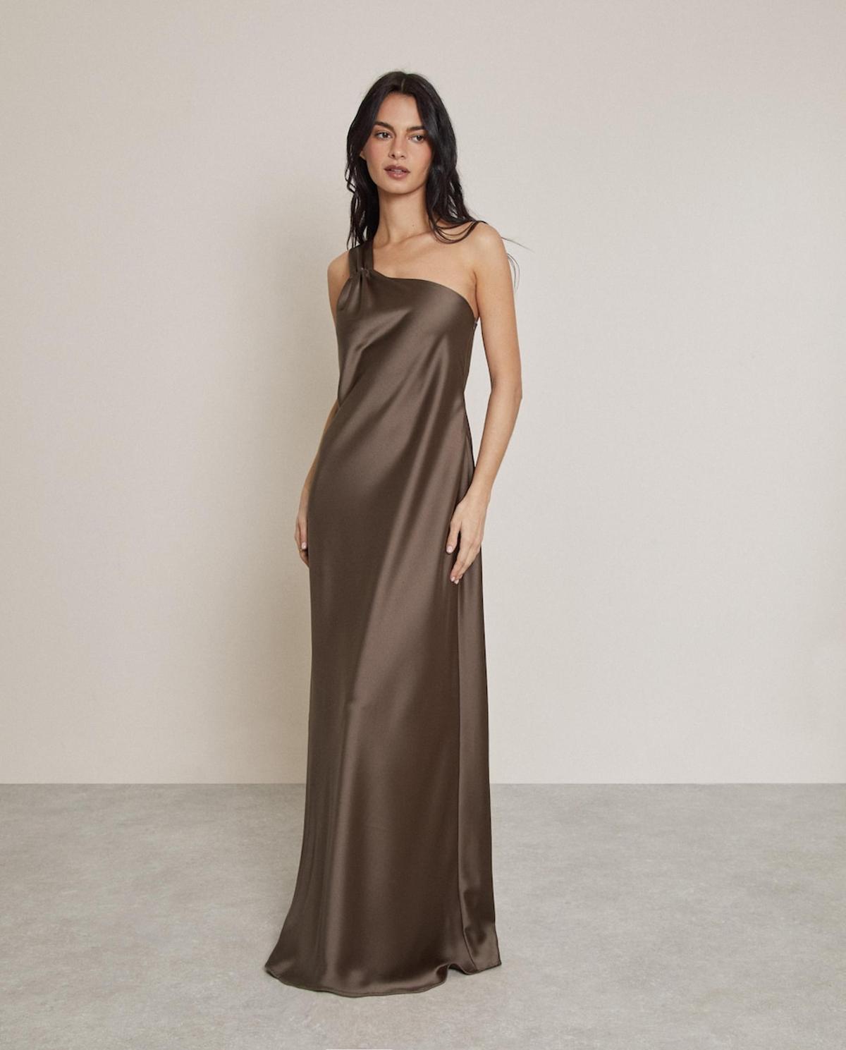 Robe longue en satin marron