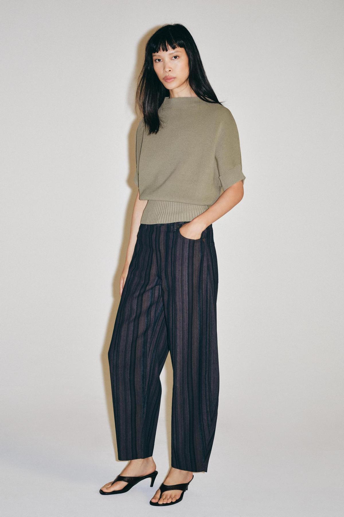 Pull en maille fine avec taille ajustée