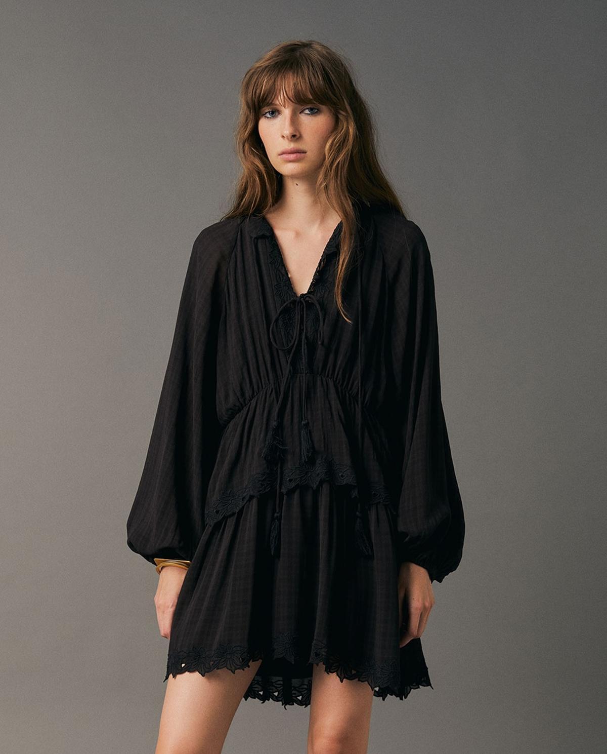 Robe courte à volants