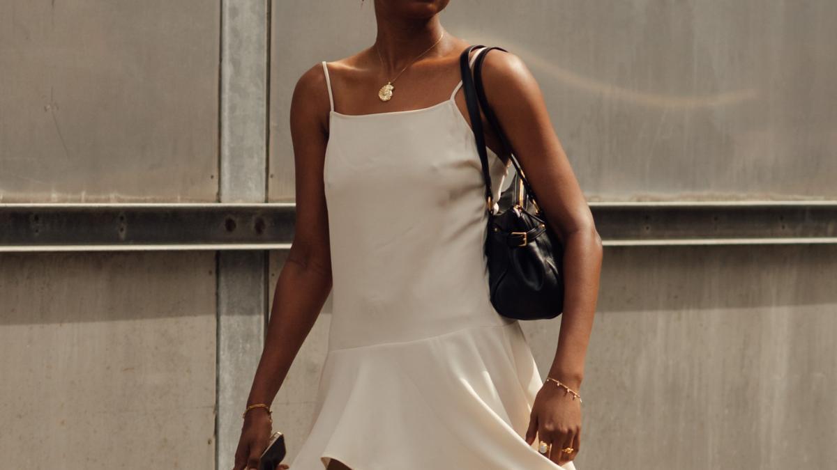 Últimas rebajas en Mango: 5 vestidos (por menos de 29 €) que te solucionarán las noches de verano más especiales de agosto