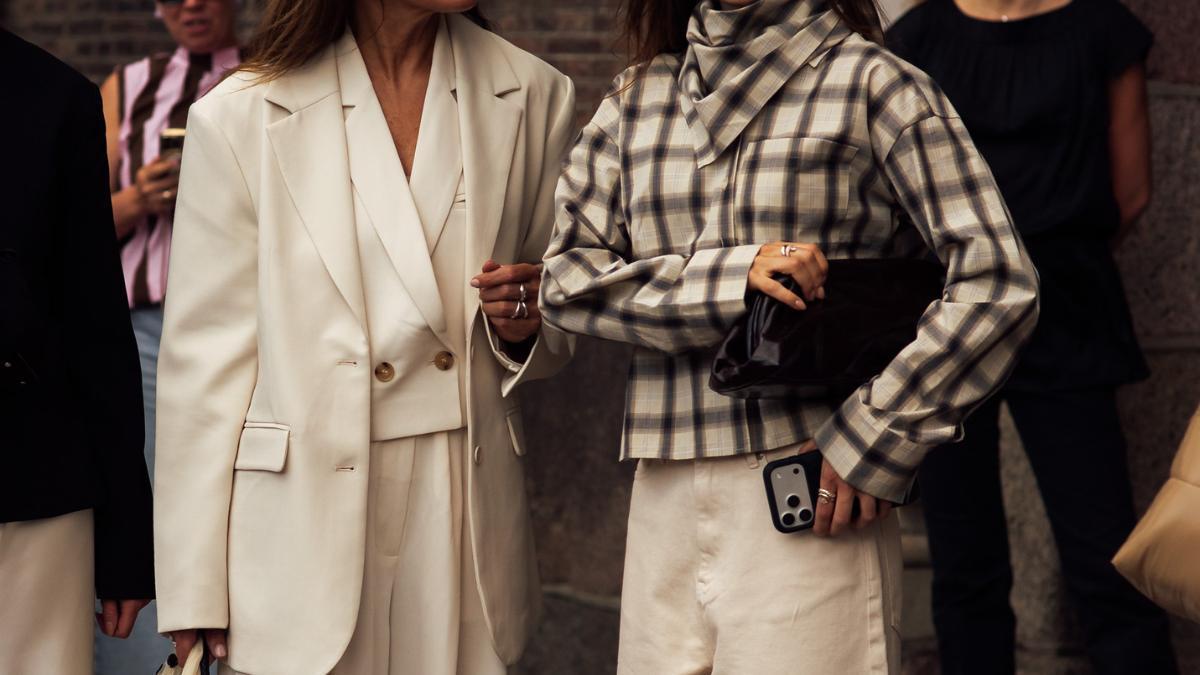 Por fin en Zara los conjuntos de otoño que marcarán tendencia a partir de septiembre: elegantes, cómodos y perfectos para entretiempo