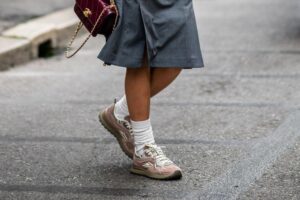 Folie pour ces baskets Skechers type HOFF tendance automne 2026, idéales pour marcher confortablement (et avec style) en septembre