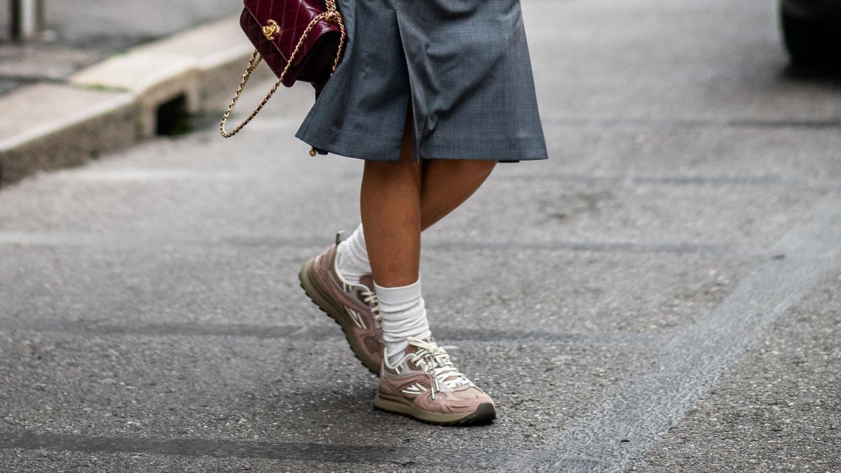 Locura por estas zapatillas Skechers tipo HOFF de tendencia otoño 2026 ideales para caminar cómoda (y estilosa) en septiembre