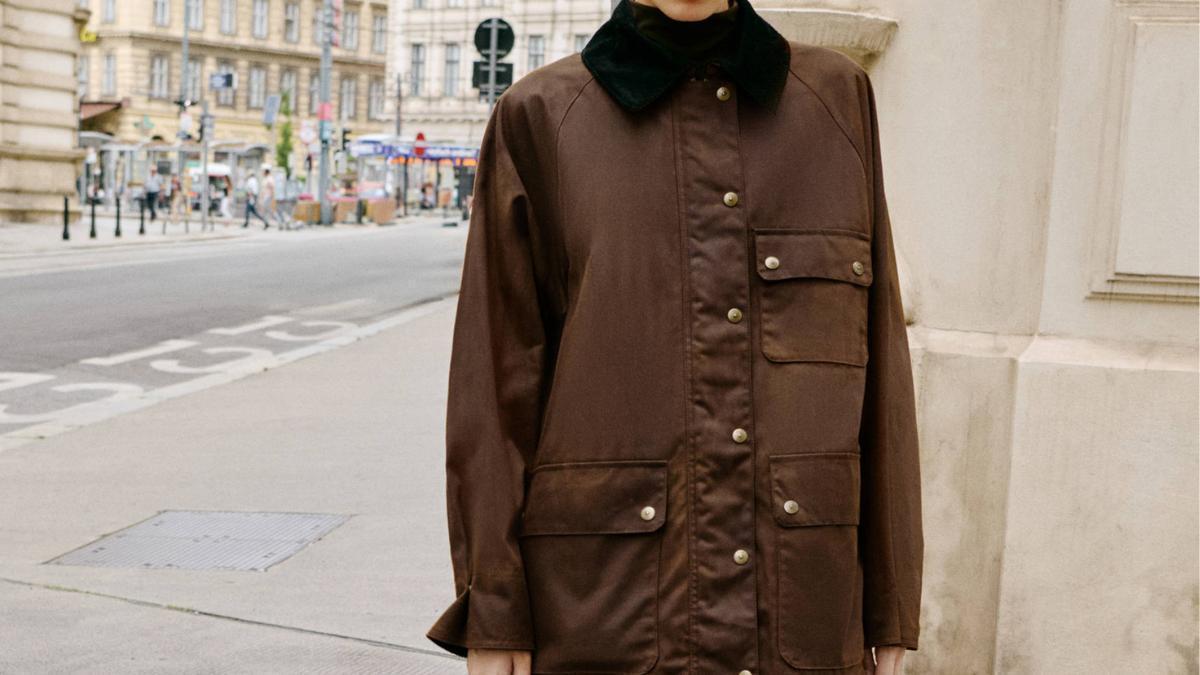 Llegan a Mango (desde 49 €) las chaquetas tipo Barbour que llevarás sin parar en entretiempo con vaqueros y pantalones de vestir