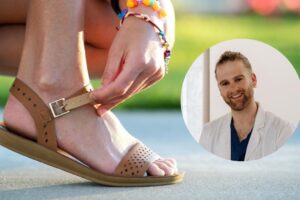 Manuel Vidal, podologue : « J'aime Pikolinos car elle privilégie le soin des pieds à l'esthétique, au service des podologues. En plus, elle propose des modèles pieds nus »