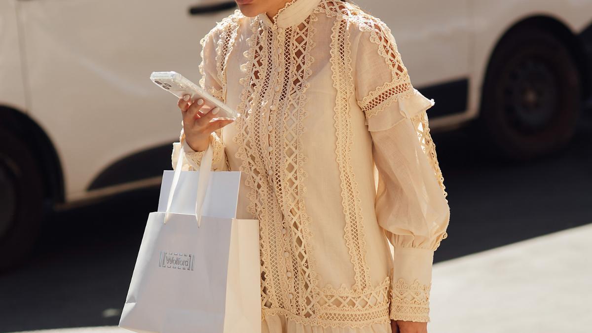 Nueva colección de otoño en Sfera: los vestidos de entretiempo más bonitos y cómodos para llevar 24/7 en septiembre