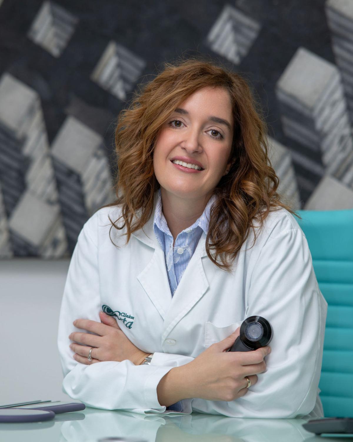 Dr Cristina Hoyos