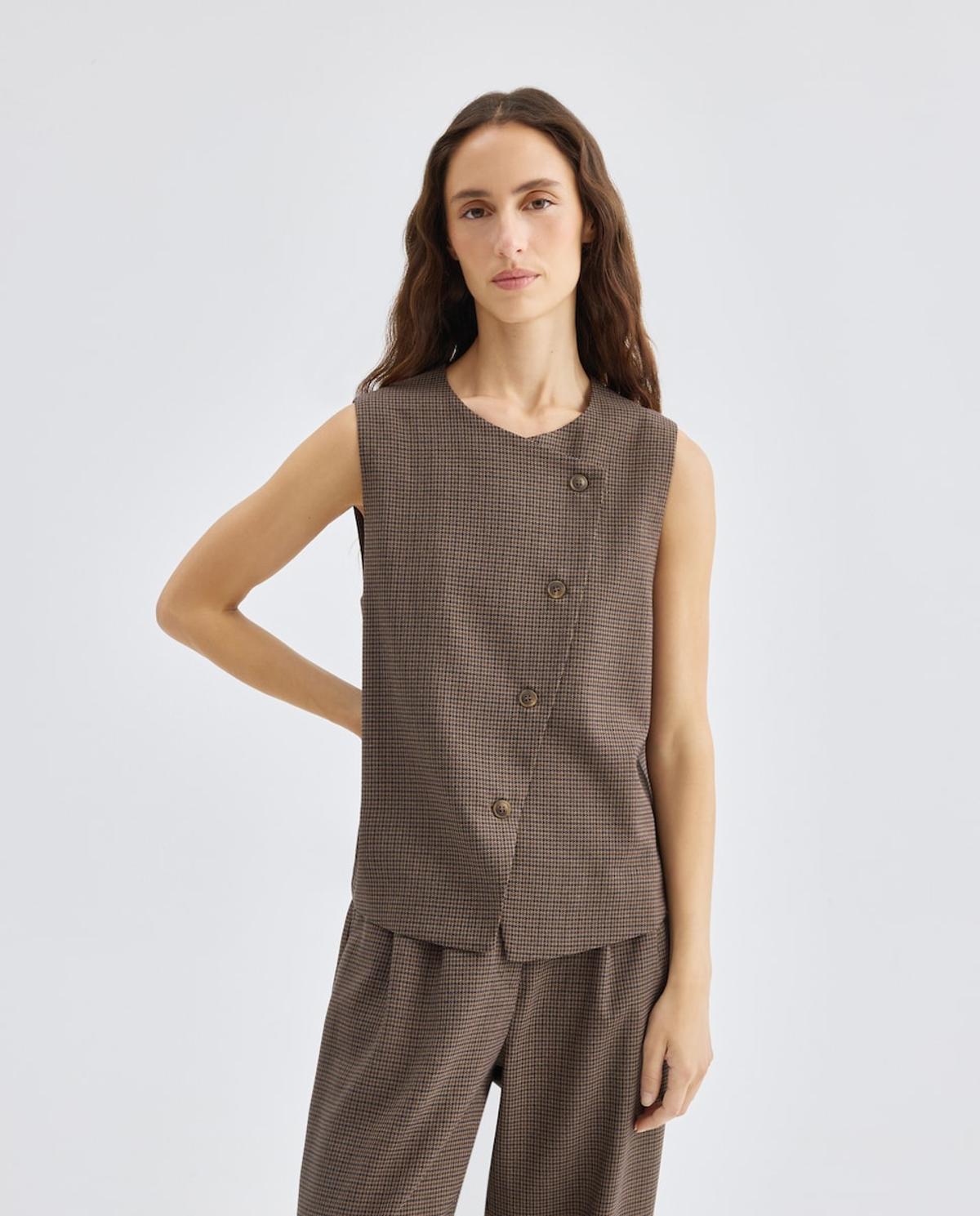 Gilet à carreaux marron