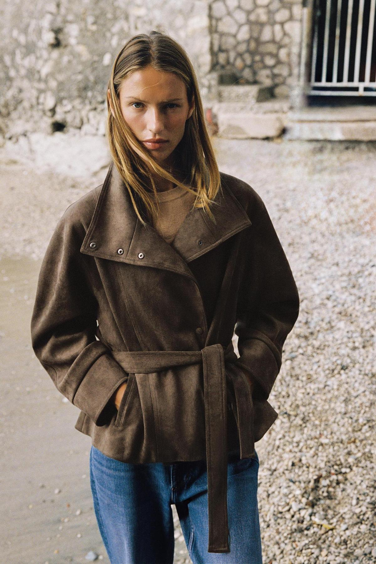 Veste en daim avec ceinture marron