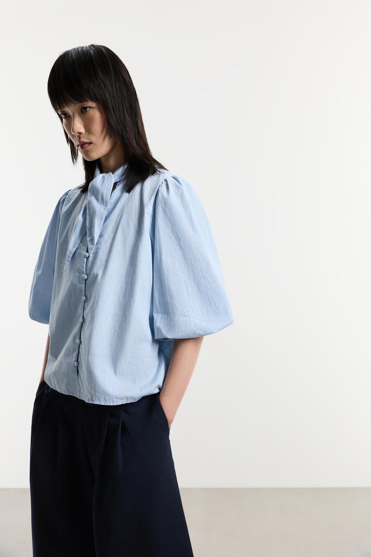 Blouse imprimée avec noeud