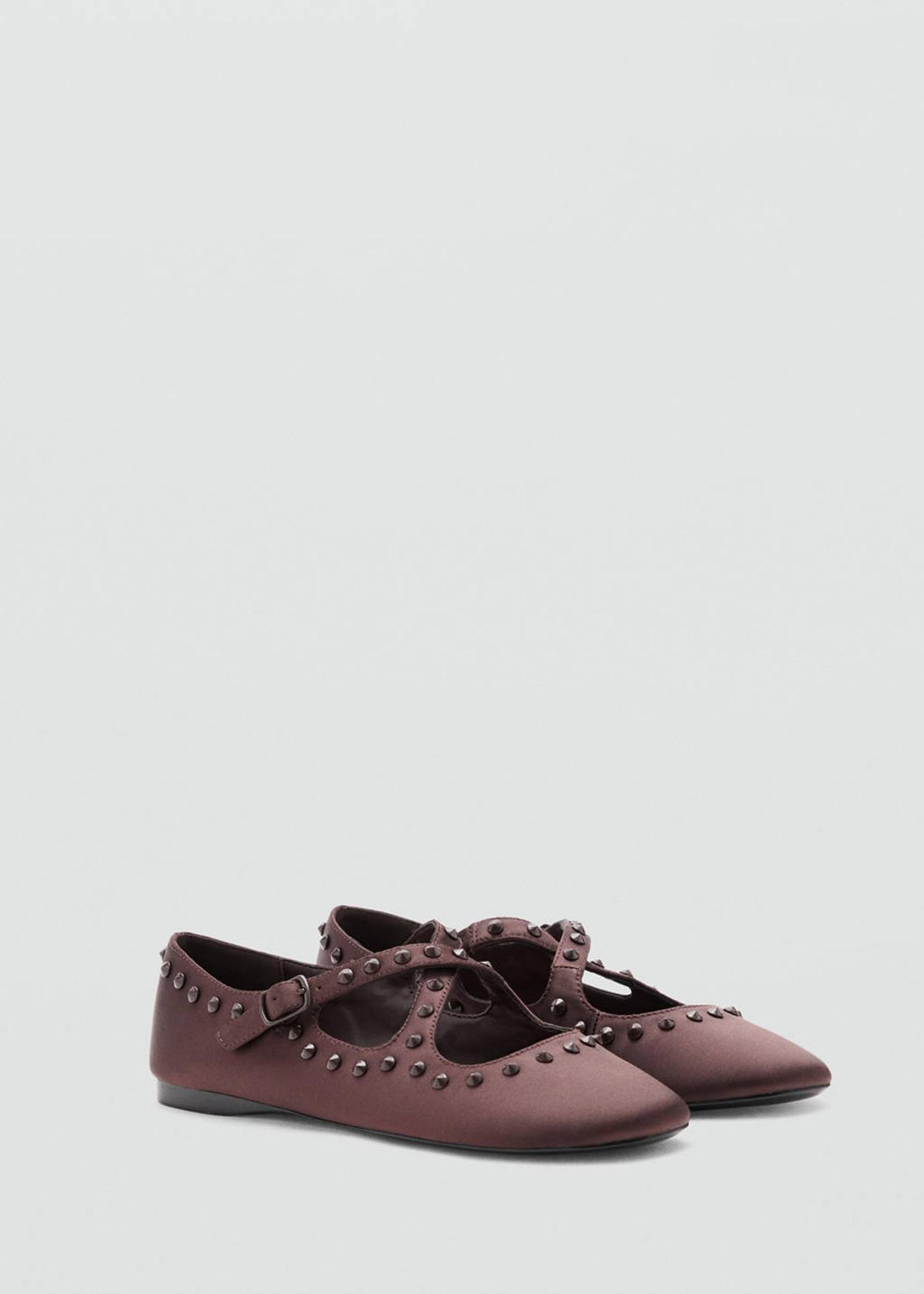 Ballerines en satin à clous