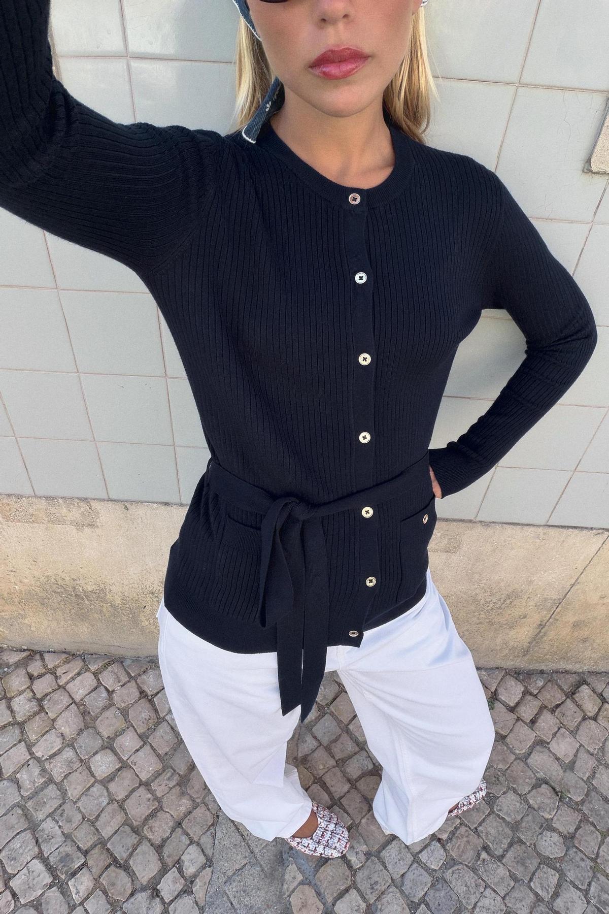 Veste en maille ceinturée