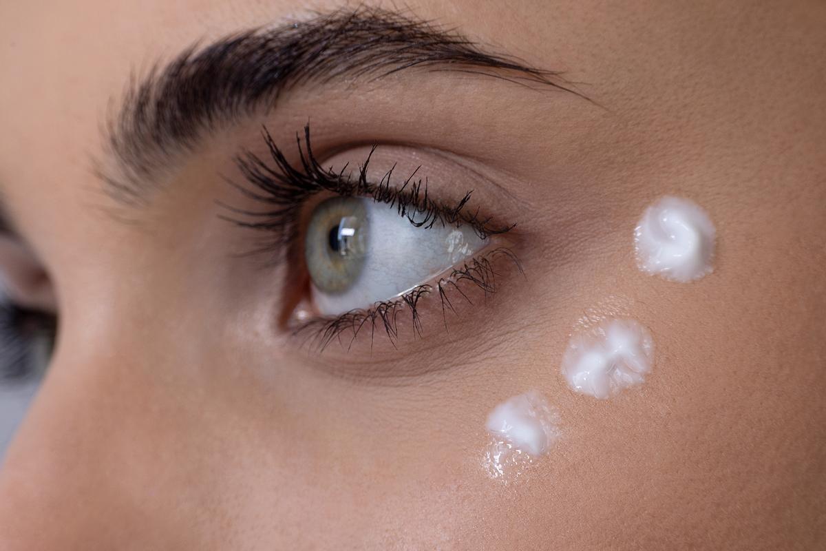 La crème Nivea comme possible anti-rides autour des yeux