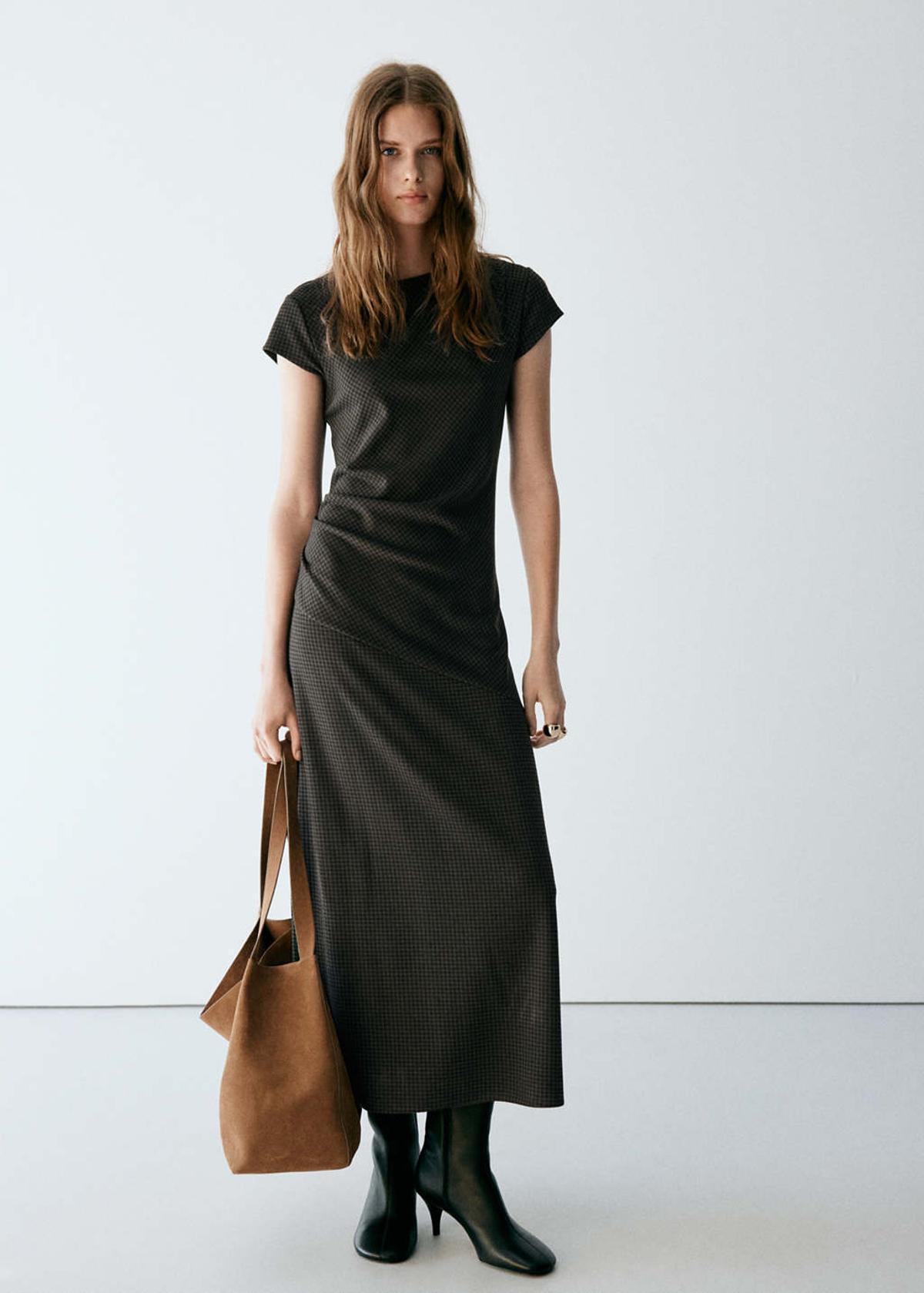 Robe midi à carreaux et fronces