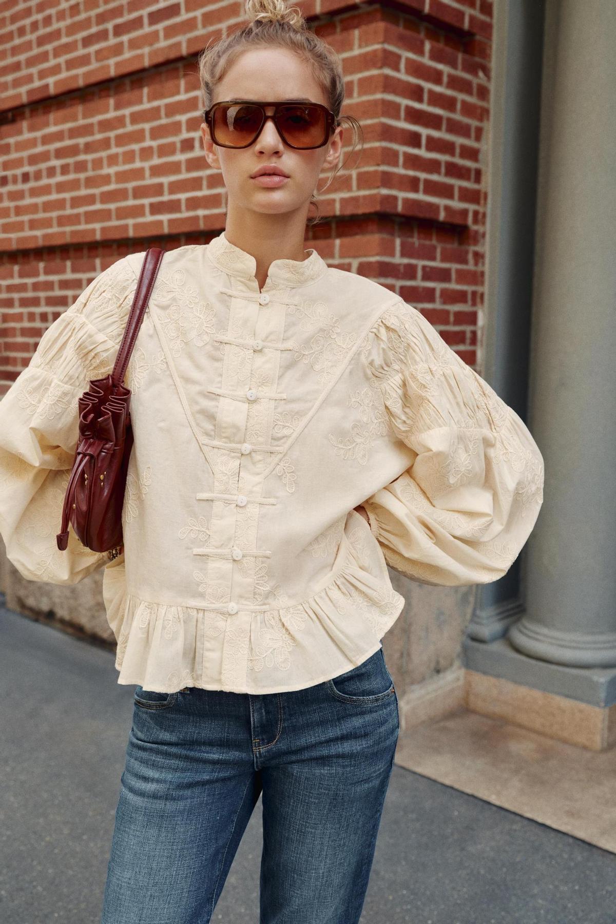 Blouse brodée Alamares