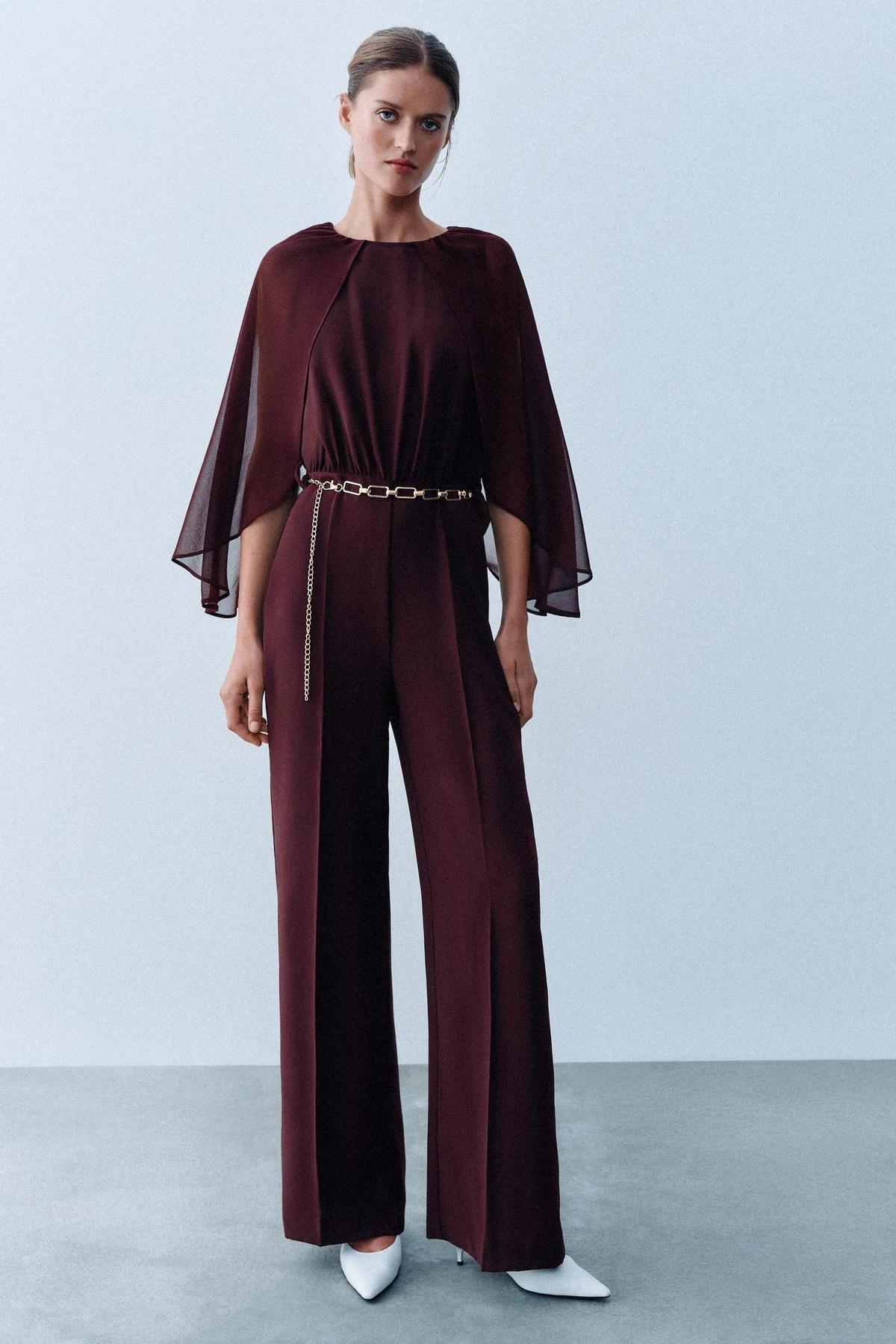 Combinaison avec cape