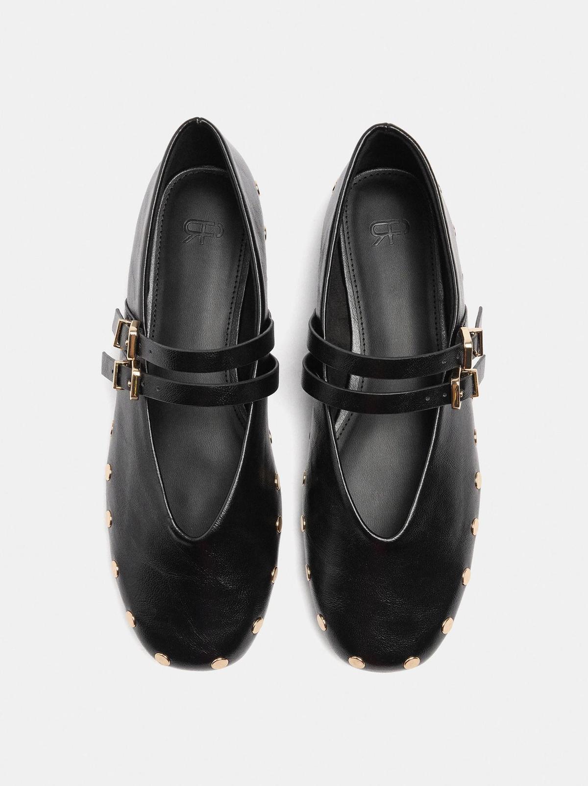 Ballerines plates en cuir à clous