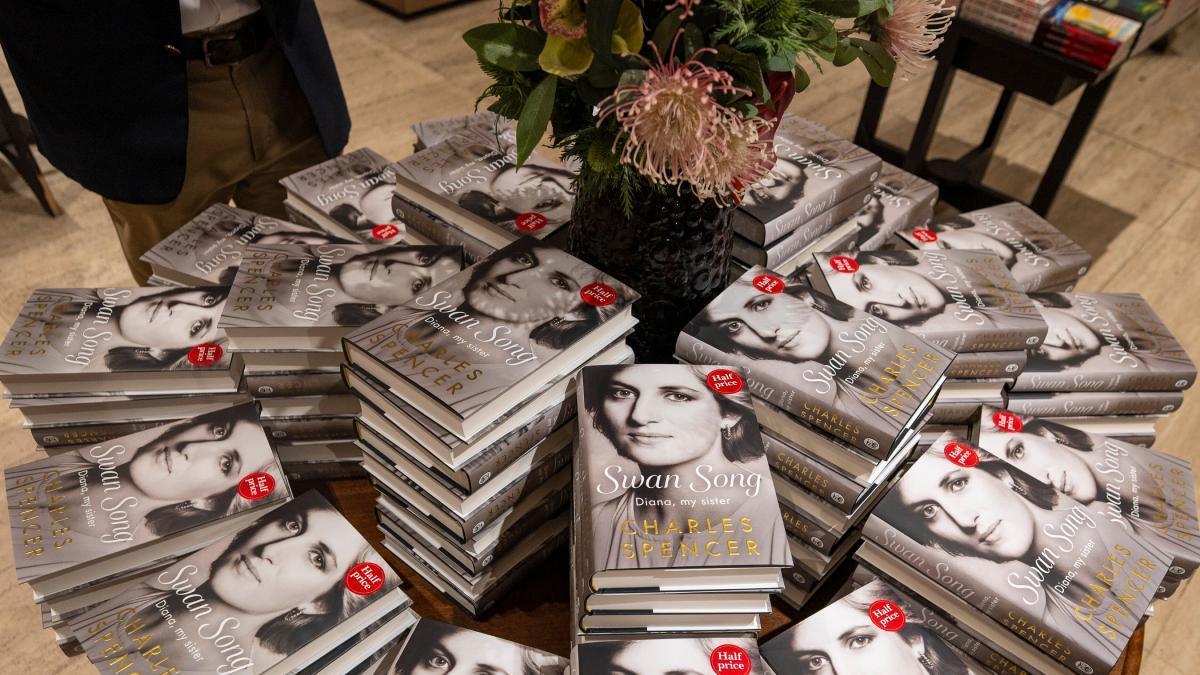Charles Spencer, le frère de Lady Di, publie les mémoires de sa sœur : la polémique devant la Maison Royale britannique