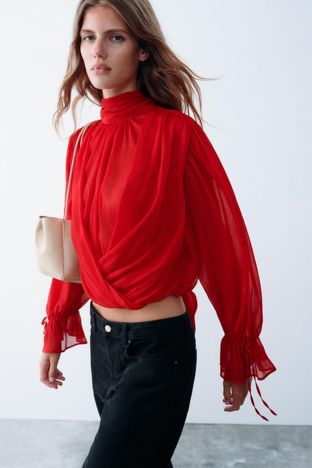 Blouse rouge fluide avec nœuds