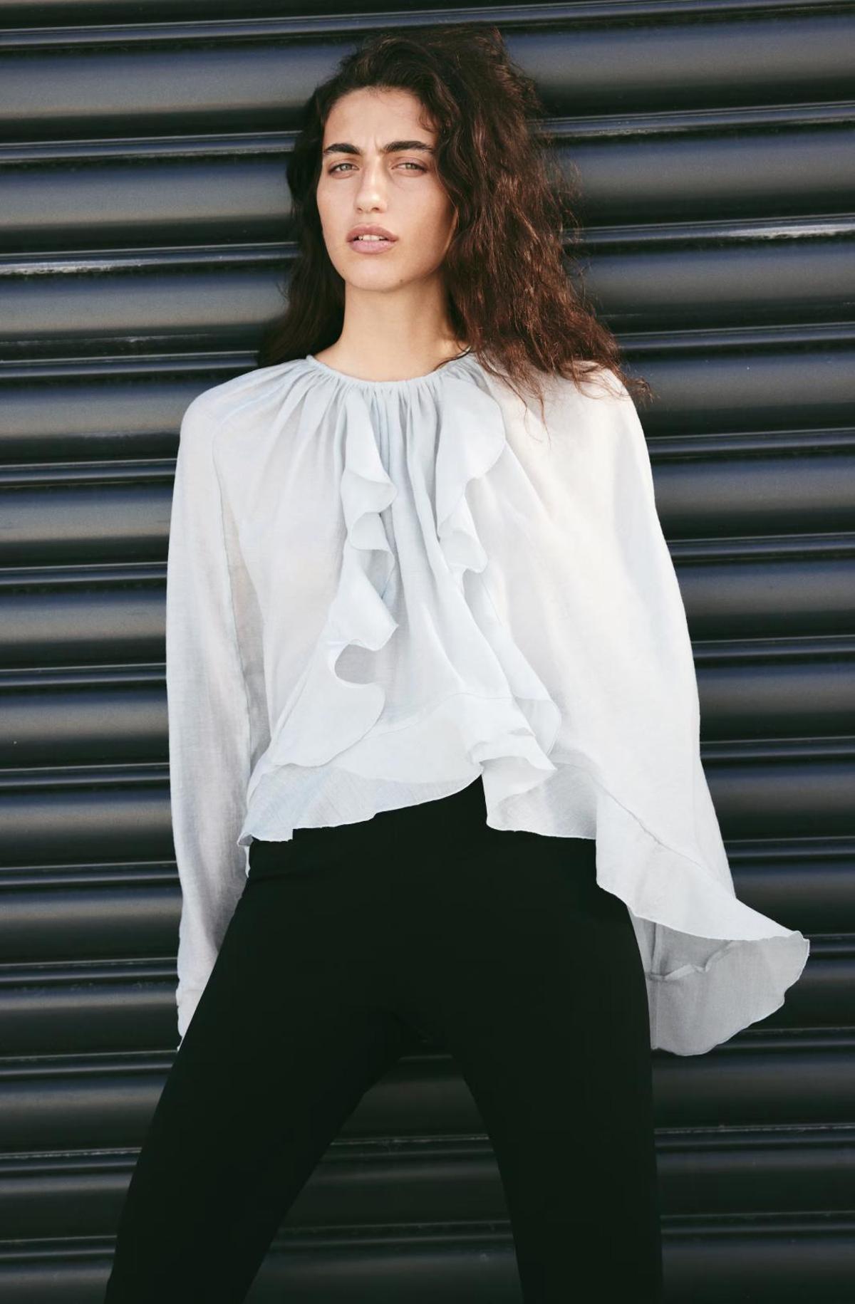 Blouse style cape à volants