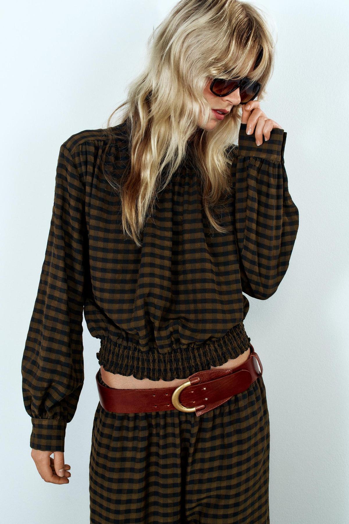Blouse à carreaux taille nid d'abeille