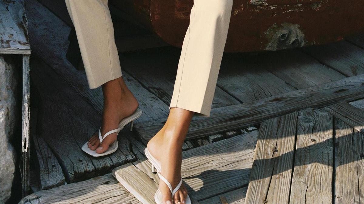 Estos son los nuevos pantalones de Zara que me he comprado en 3 colores para los días de entretiempo: son cómodos, versátiles y cuestan menos de 30 euros