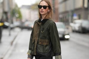 Coup de coeur absolu pour Sfera et ses vestes cirées tendance automne 2026 : elles ressemblent à une marque chère et sont parfaites à porter avec des bottes hautes et plates | ACTUALITÉS SFERA