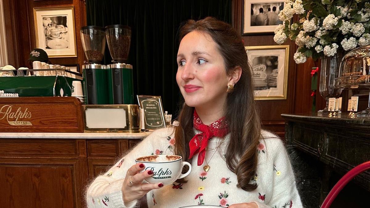 Look de la influencer Marielle Haon ideal para combinar con las bailarinas de Parfois