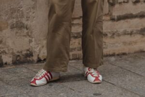Files d'attente dès le matin à El Corte Inglés pour ces 5 baskets Adidas pour femme tendances de l'automne 2026 : idéales pour les looks de mi-saison