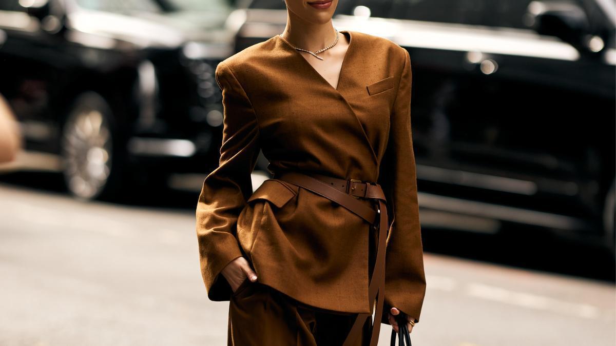 Parecen de lujo, pero son de Mango: 5 americanas de tendencia otoño-invierno 2026 que derrochan elegancia y elevarán tus looks con vaqueros en entretiempo
