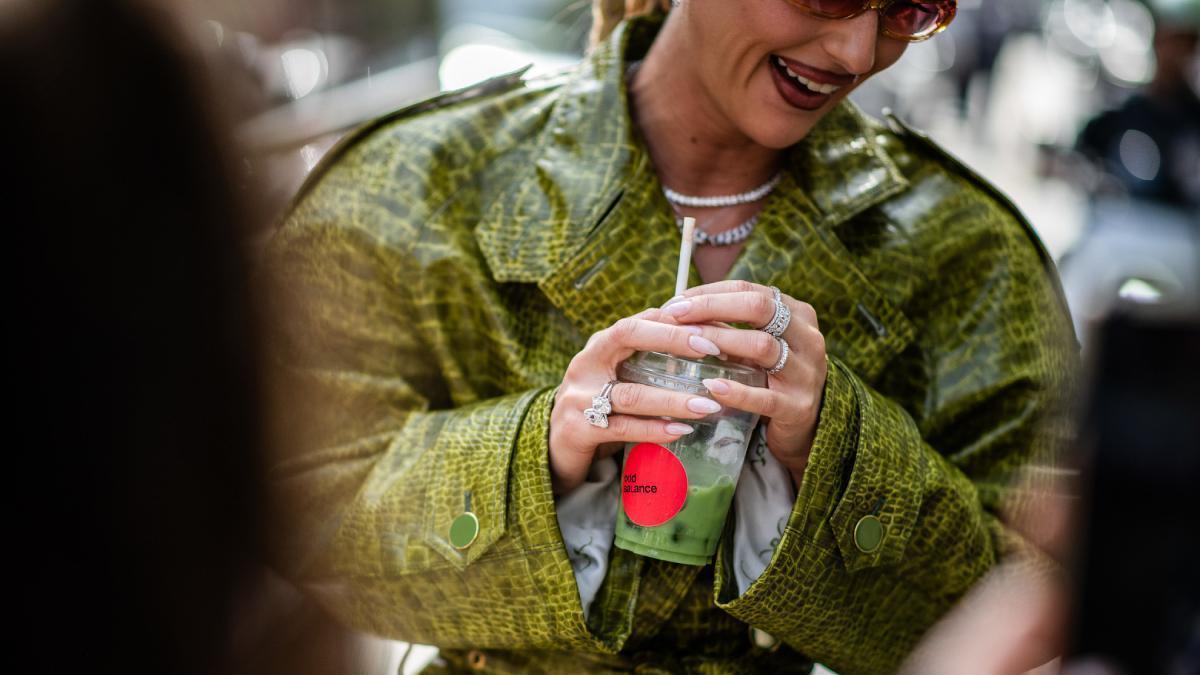 Las uñas de sirena son la manicura que triunfará este otoño