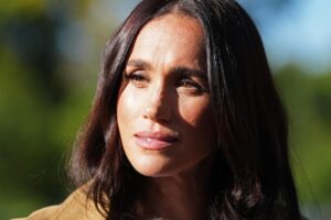 Meghan Markle utilise un parfum britannique qui sent le lys et la rose et qui est un classique parmi les femmes les plus stylées