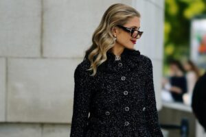 Officiel et confirmé : en septembre 2026, les pantalons avec détails en cuir reviennent chez Zara à porter avec des talons et des bottines