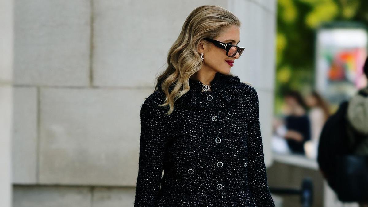 Look de street style con pantalones negros