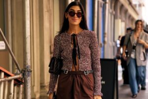 Sfera présente aujourd'hui les vestes tendances qui marqueront l'automne 2026 : élégantes, atypiques et faciles à associer avec un jean