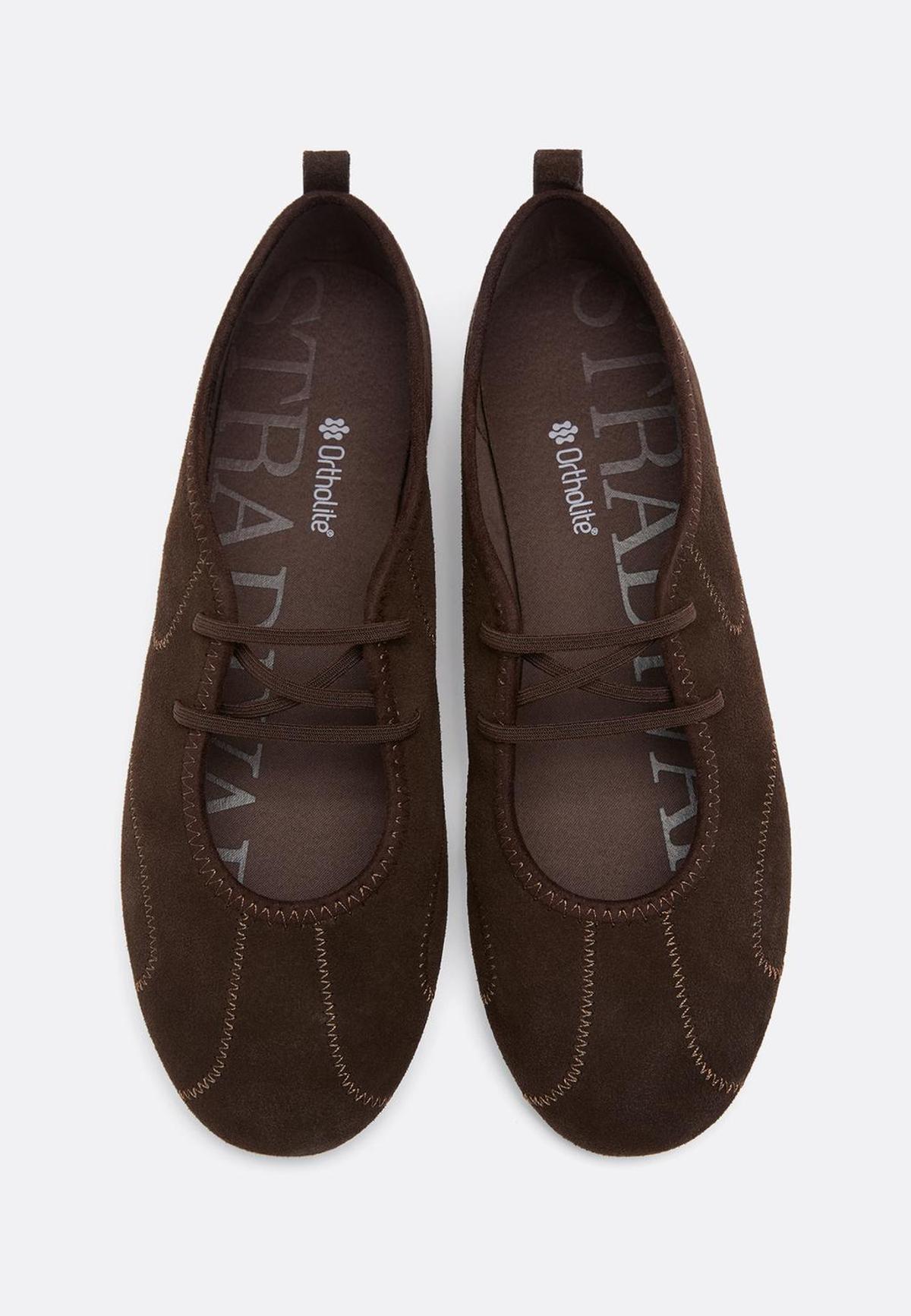 Baskets en daim marron